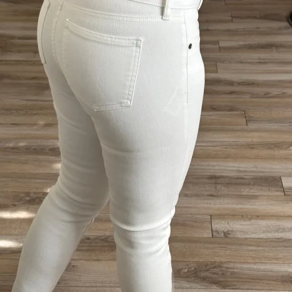 Women's White Skinny Jeans